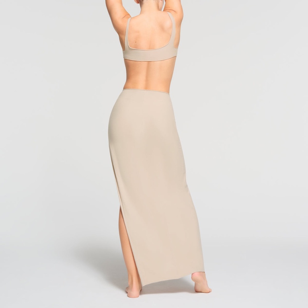 SKIMS RAW EDGE SLIT LONG SKIRT in Stone NEW - Picture 4 of 8